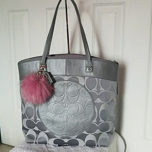 Coach Laura Signature Tote
